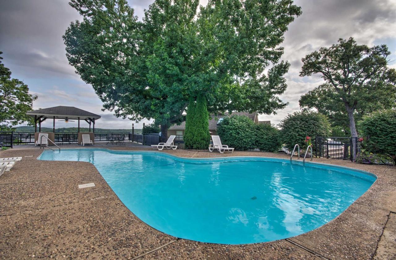 אגם אוזרק Bright Waterfront Condo With Resort Amenities! מראה חיצוני תמונה